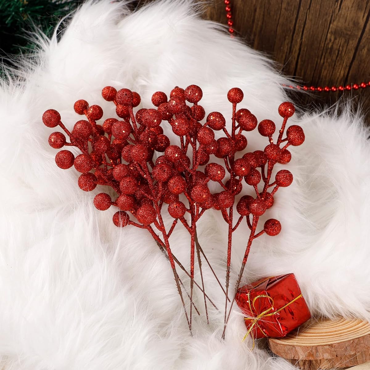 winemana 24 Pack 8 Inch Christmas Glitter Faux Winter Berry Sprigs, Artificial Sparking Red Berries Ornaments for Christmas Tree DIY Crafts Wreath Garland Decor (Red) - 细节图 6
