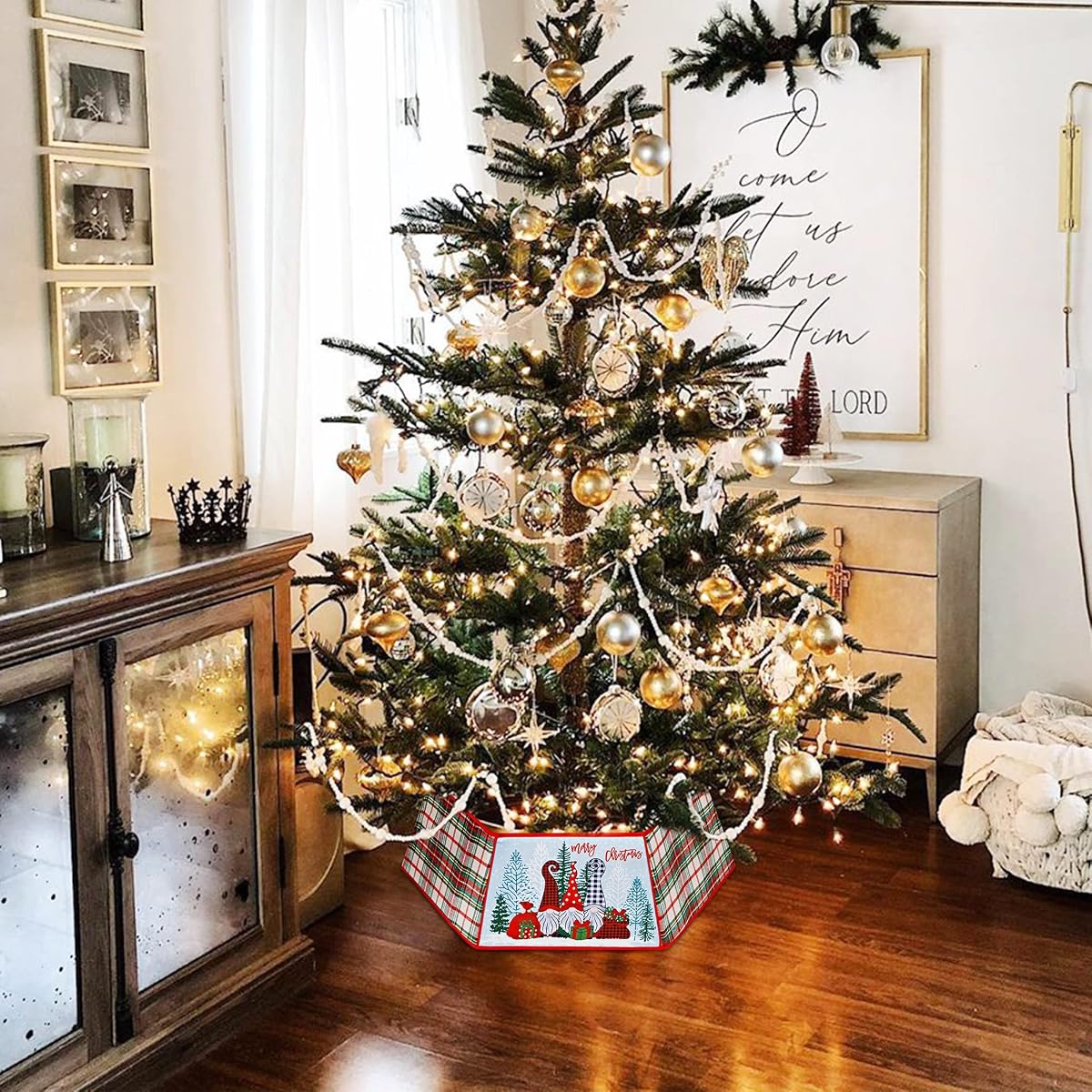 winemana Christmas Tree Collar, 31.5 Inch Buffalo Plaid Christmas Tree Skirt with Santa Claus Gnome Pattern, Merry Christmas Party Ornaments Holiday Home Decorations - 细节图 4
