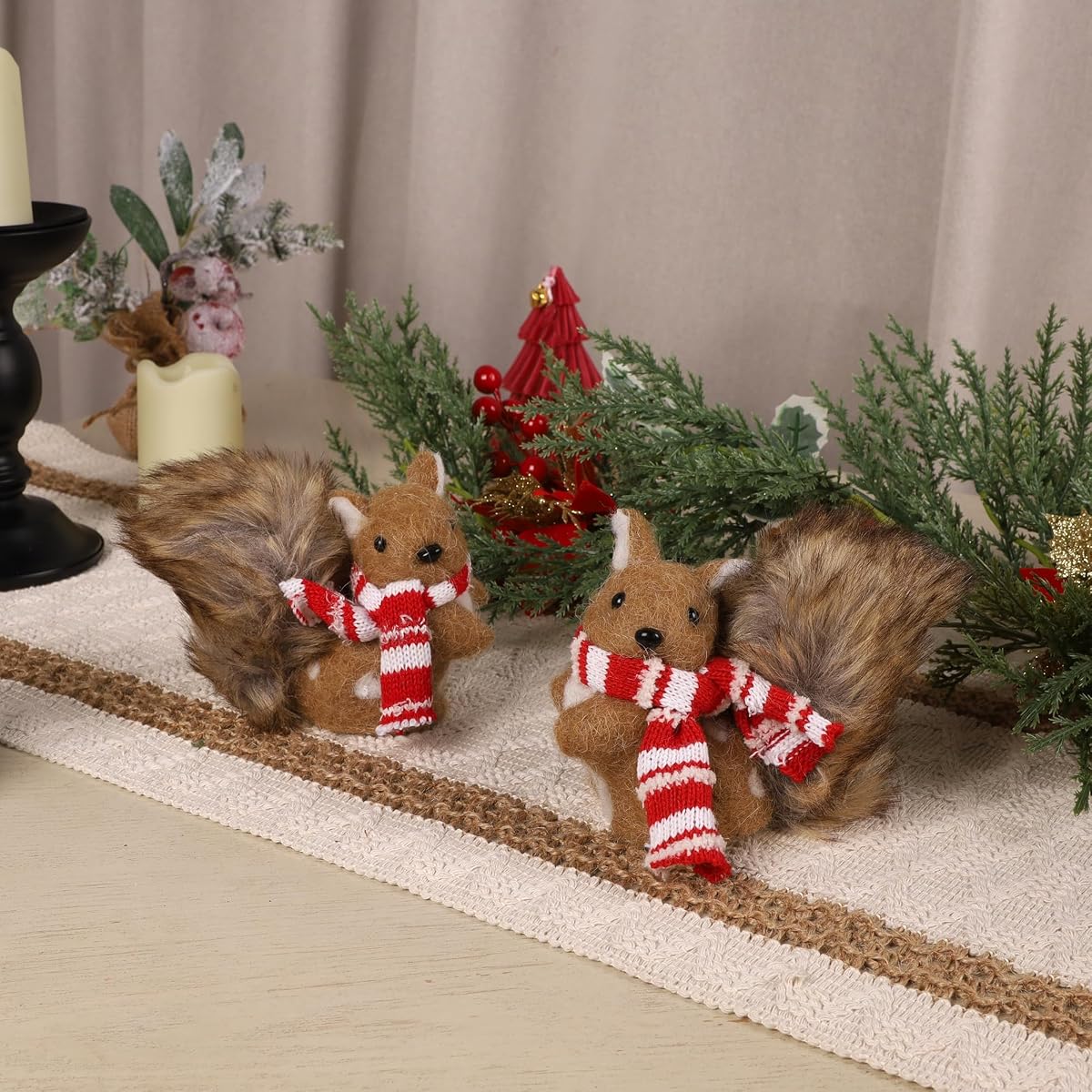 winemana Christmas Squirrel Table Decor, Set of 2 Squirrel Ornaments Woodland Animals Figurine with Scarf Christmas Winter Holiday Decorations for Indoor Home Mantle Office Xmas Gifts - imagen de detalle 6