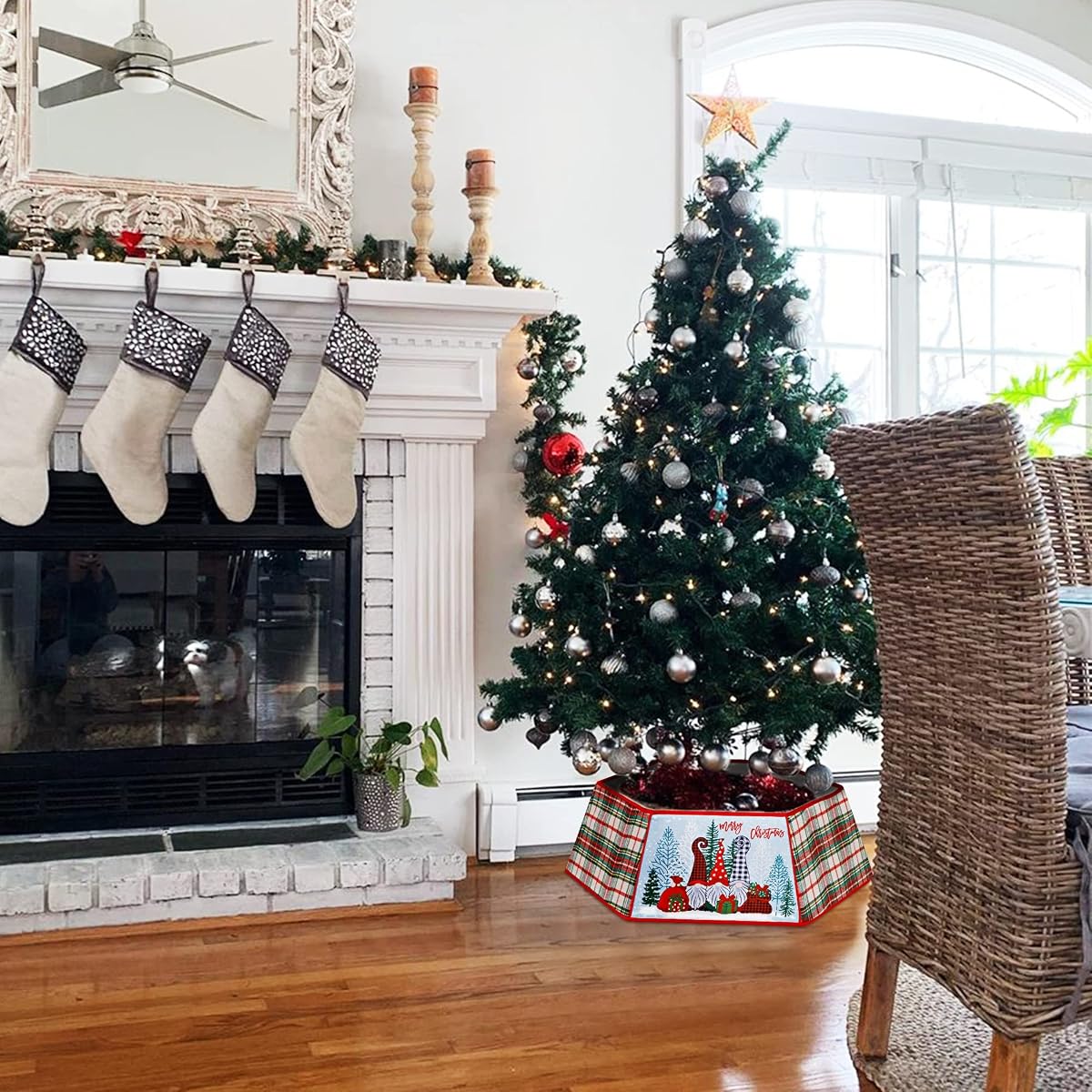 winemana Christmas Tree Collar, 31.5 Inch Buffalo Plaid Christmas Tree Skirt with Santa Claus Gnome Pattern, Merry Christmas Party Ornaments Holiday Home Decorations - 细节图 6