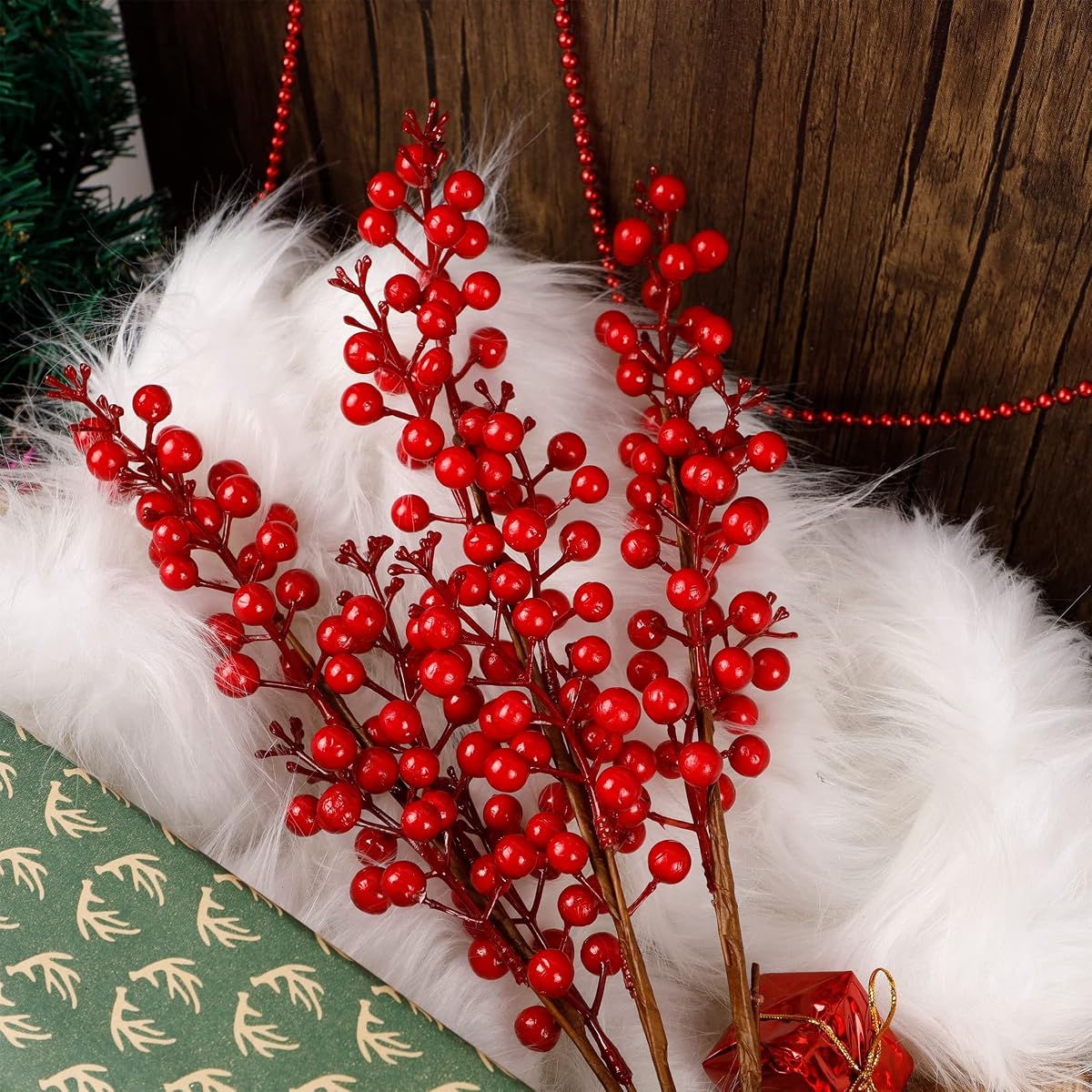 winemana 5 Pcs 19" Christmas Red Berries Stems, Picks for DIY Crafts Wreath Garland Christmas Ornaments Vase Decor - imagen de detalle 5