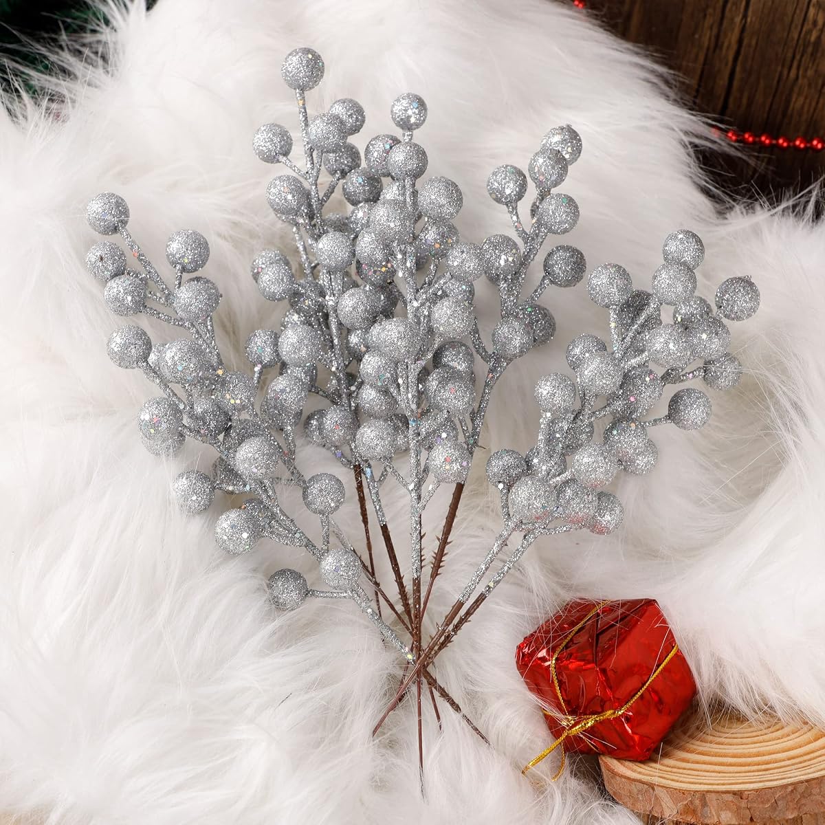 winemana 24 Pack 8 Inch Christmas Glitter Faux Winter Berry Sprigs, Artificial Sparking Red Berries Ornaments for Christmas Tree DIY Crafts Wreath Garland Decor (Silvery) - imagem de detalhe 2