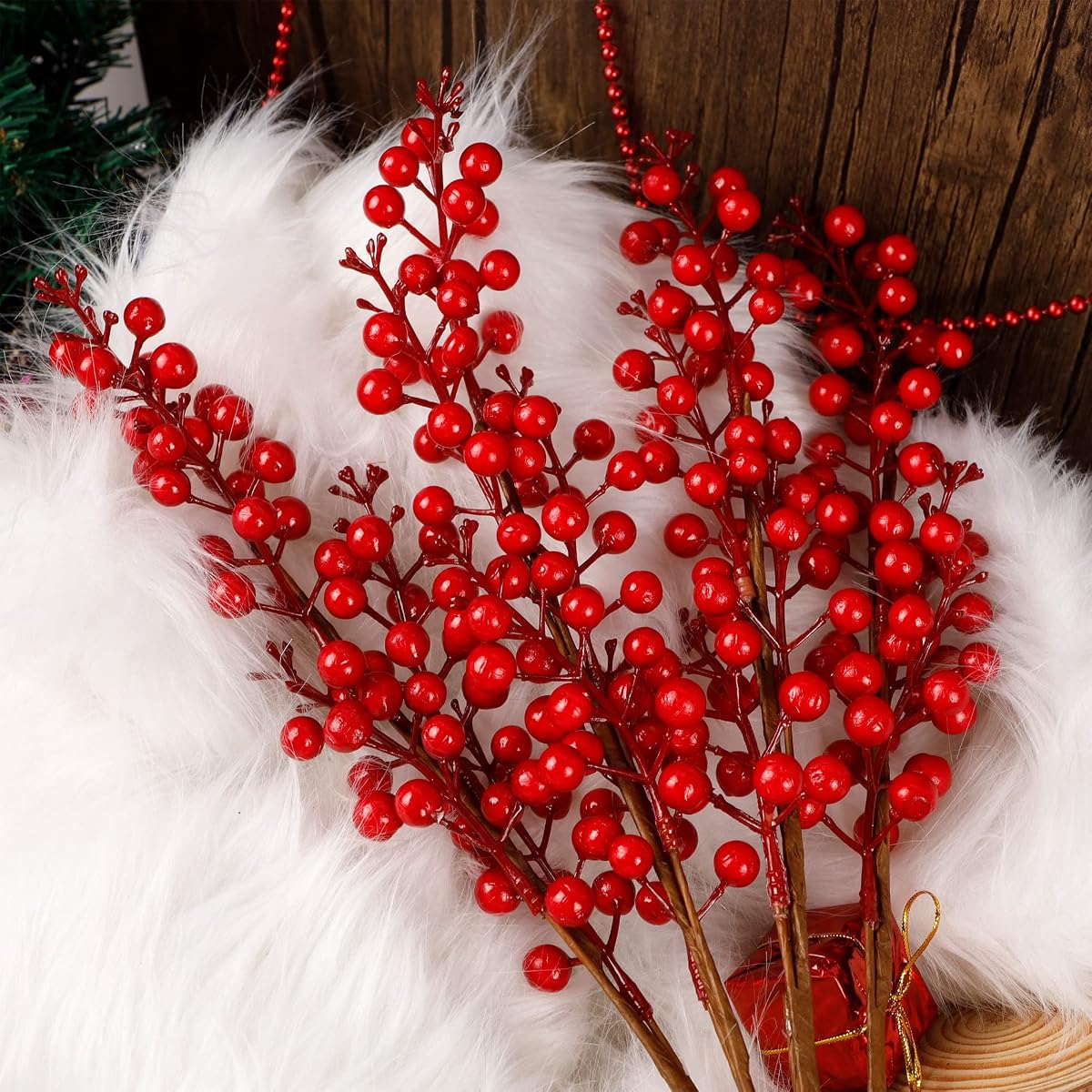 winemana 5 Pcs 19" Christmas Red Berries Stems, Picks for DIY Crafts Wreath Garland Christmas Ornaments Vase Decor - imagen de detalle 2