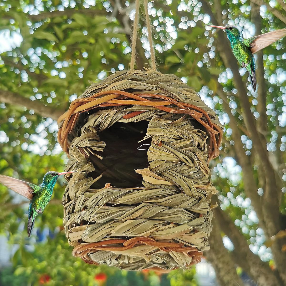 winemana 2 Pack Hanging Hummingbird Nest House, Durable Hand Woven, Made of Natural Grass, Perfect for Outdoor Garden Patio Lawn Office Indoor - imagem de detalhe 3